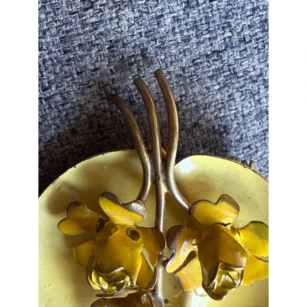 Vintage 1940s Gold Tone Enamel Floral Leaf Brooch‎ Mid Century